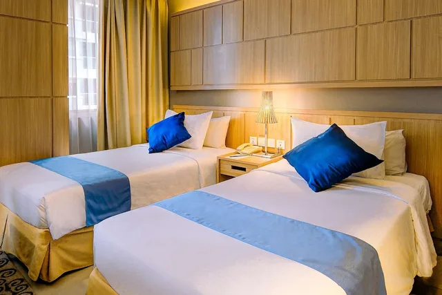 جناح جونيور بثلاثة أسرّة، Golden Tulip Balikpapan Hotel and Suites 1/5
