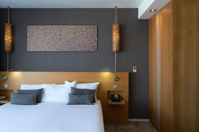 جناح بريستيج بسرير كينج وسريرين منفصلين بغرفتي نوم مع أريكة، Chateau Royal Beach Resort and Spa 8/10
