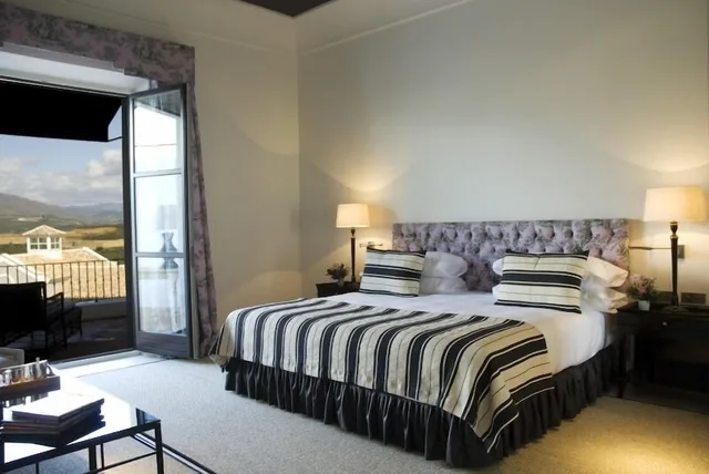 جناح جونيور بسرير كينج بإطلالة على الجبل، Finca Cortesin Golf And Spa 1/9