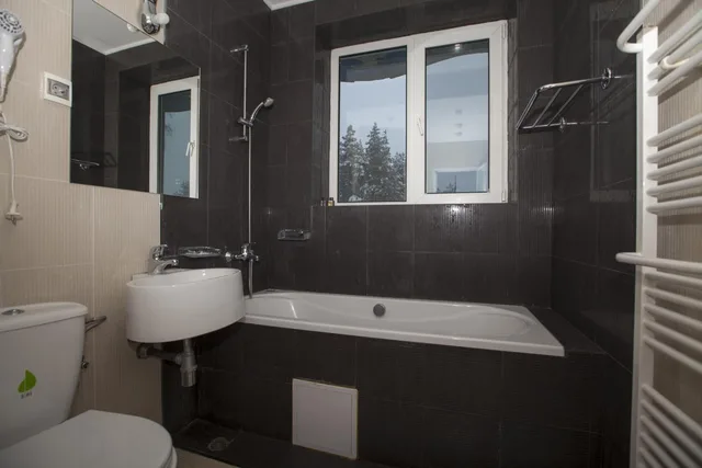 جناح بإطلالة على الجبل بشرفة، Family Hotel Saint George 5/6
