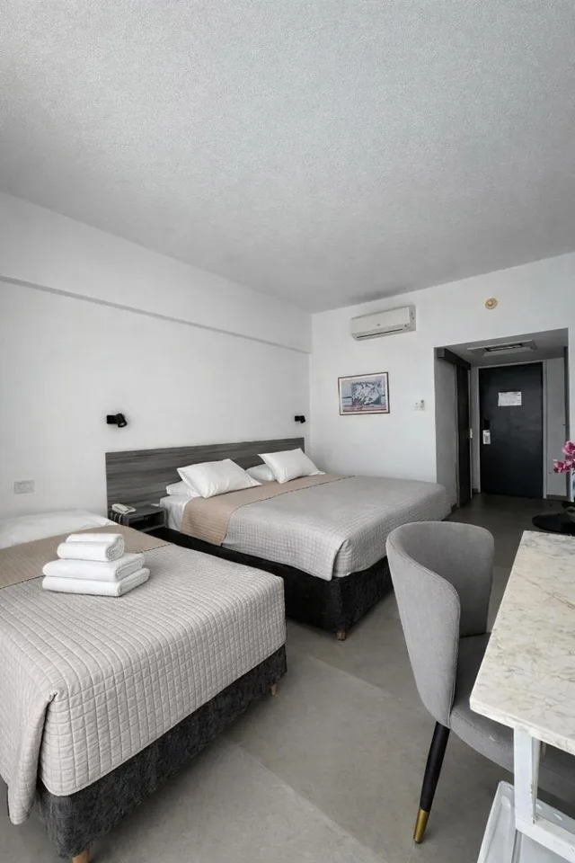 غرفة ثلاثية بسرير فردي، Navarria Hotel 10/10