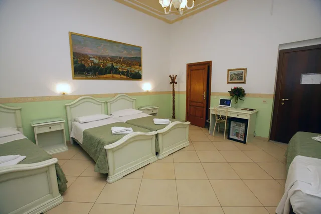 غرفة رباعية، Hotel Desiree 1/10