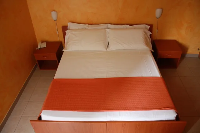 1 Bedroom, Basic, Queen Bed, Courtyard Area، Hotel Avalon 6/10
