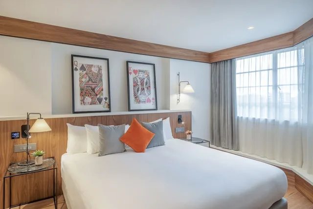 Mary Lebone, Suite, King Bed, Sofa, Executive Lounge Access، The Level At The Melia White House 1/4