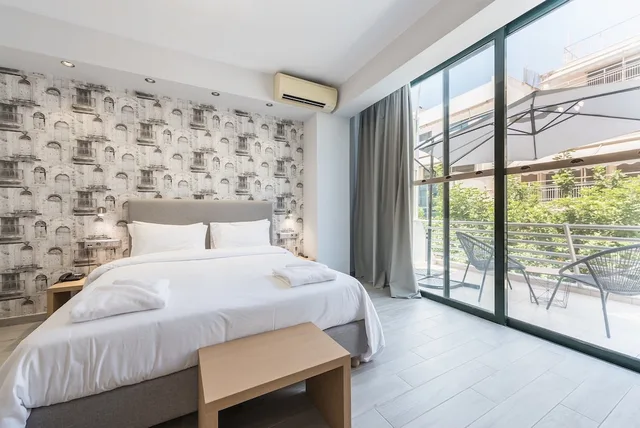 غرفة سوبيريور بإطلالة على المدينة بشرفة، Athens Lights Hotel 2/3