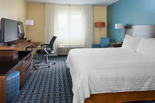 غرفة بسرير كينج لذوي الإعاقة، Fairfield Inn Suites Lexington Keeneland Airport 1/1