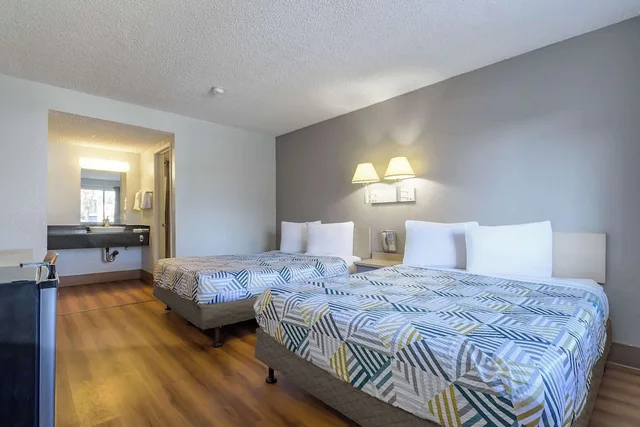 غرفة ديلوكس بسريرين كوين لذوي الإعاقة، Motel6 Hayward, CA – Silicon Valley Gateway 2/6