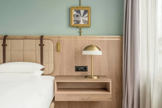 غرفة سوبيريور بسريرين منفصلين في المبنى الرئيسي، Zurich Marriott Hotel 5/8