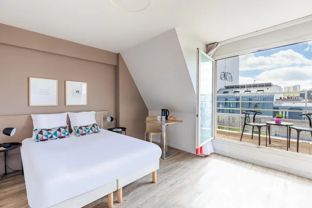 studio superior with private terrace، Appart City Classic Paris La Villette 1/10