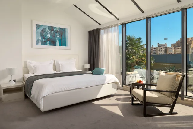 جناح جونيور، Atrium Hotel 1/8