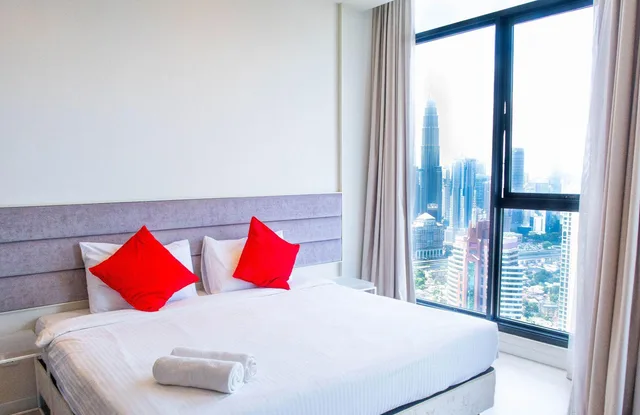 جناح ديلوكس بسرير كينج، Expressionz Professional Suites by G Suites 1/3