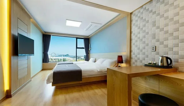 غرفة بسرير مزدوج وسرير فردي، Paulownia Hostel & Guest House 3/7