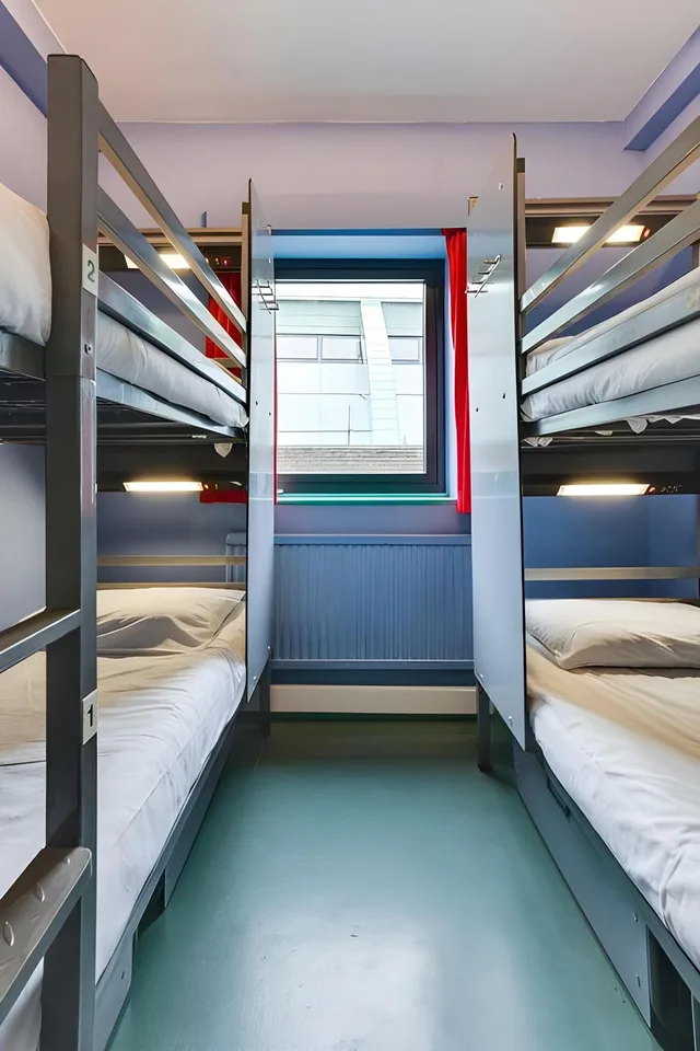 سكن مشترك بأربعة أسرّة وسريرين مزدوجين للنساء بحمام مشترك، Clink 261 Hostel - Adults Only 2/2