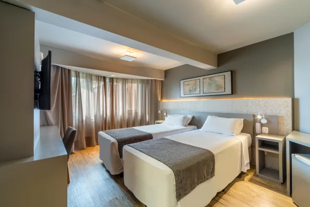 Super, Valley View، Hotel Laghetto Siena 1/7