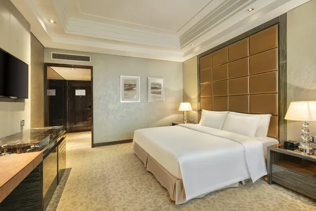 غرفة قياسية بسرير كينج مع دخول الصالة، Crowne Plaza Chaoyang U Town 4/5
