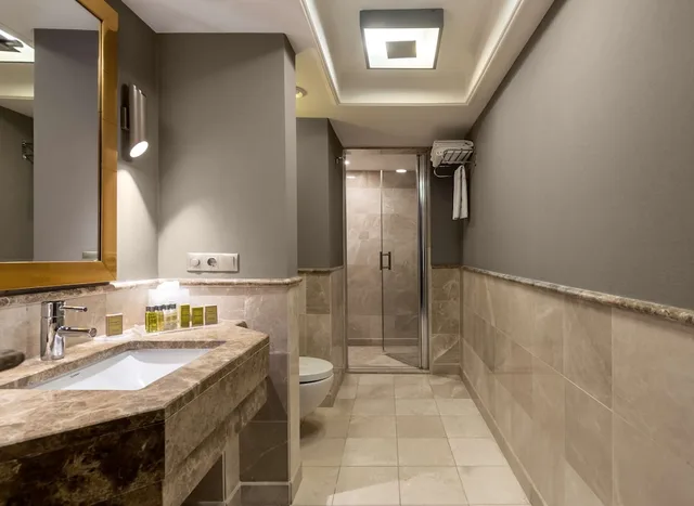 غرفة ركنية بسرير مزدوج بإطلالة على البحيرة، Doubletree By Hilton Hotel Van 8/10
