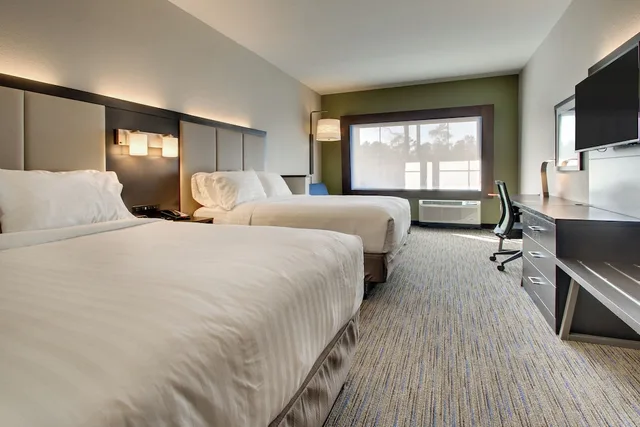 Suite, 2 Queen Beds, Accessible, Holiday Inn Express & Suites - Summerville 2/8