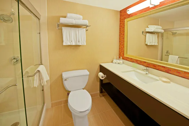 Room, King Bed, HOLIDAY INN EXPRESS PRINCETON SOUTHEAST 3/3