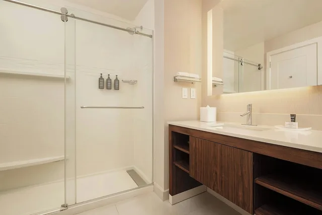 جناح بسرير كينج بغرفة نوم واحدة مع أريكة، Residence Inn by Marriott Panama City 6/10