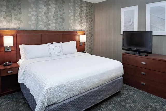 جناح بسرير كينج، AmericInn by Wyndham Brookfield 1/3