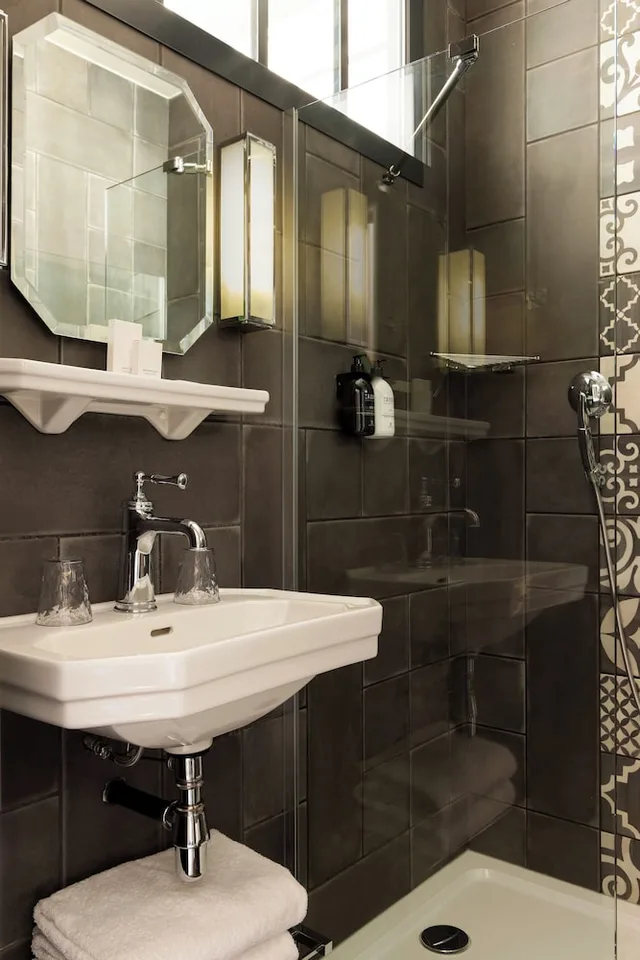 غرفة سوبيريور بسريرين منفصلين، Hotel Fabric 8/9