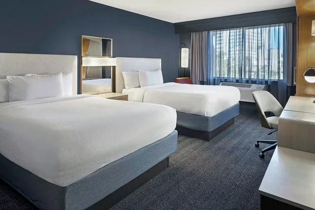غرفة بسريرين كوين، COURTYARD BY MARRIOTT SACRAMENTO MIDTOWN 1/10