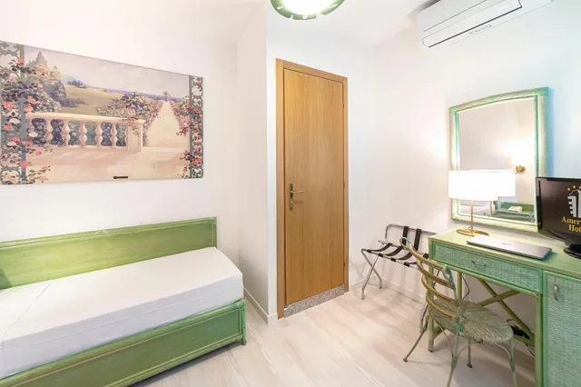 غرفة مفردة، American Hotel 6/10