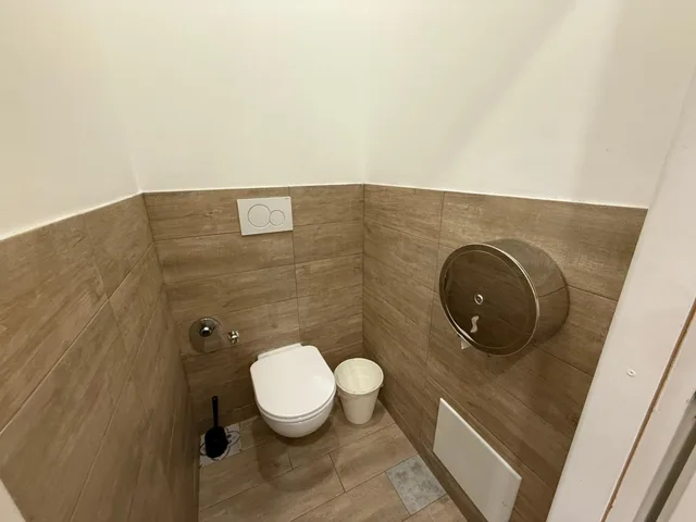 سكن مشترك بستة أسرّة للنساء، QUO Milano 3/3