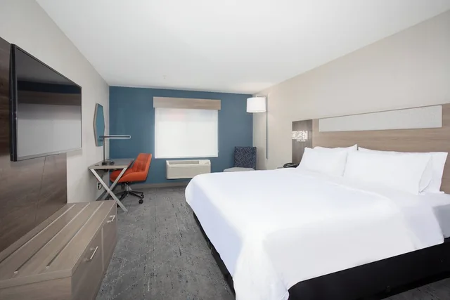 غرفة قياسية بسرير كينج لذوي الإعاقة، Holiday Inn Express Hotel And Suites Rapid City 2/4