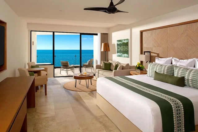 Club, Junior Suite, King Bed, Ocean Front، Dreams Sapphire Resort And Spa 1/1