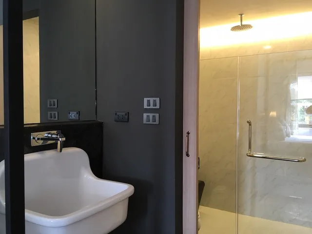 غرفة ديلوكس بسريرين منفصلين، Hotel Noir 5/5