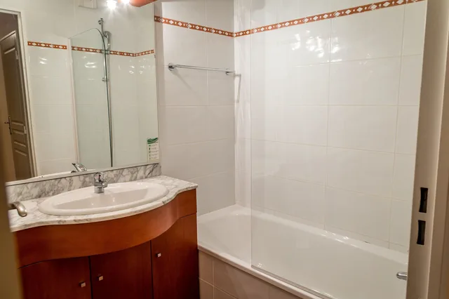 غرفة ثلاثية بسرير مزدوج وسرير فردي، Hotel Prestige Odalys Erromardie 4/4