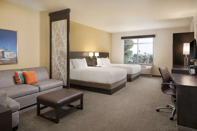 غرفة بسريرين كوين مع أريكة لذوي الإعاقة، Hyatt Place Santa Cruz 2/3