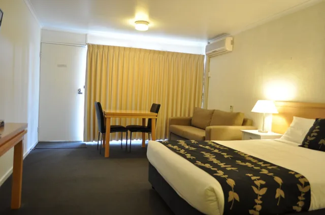 غرفة ديلوكس بسرير كوين، ALBURY BURVALE MOTOR INN 1/4