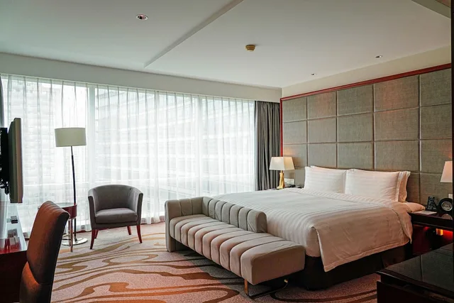 غرفة ديلوكس بسرير كينج، Pullman Shanghai Central 2/6