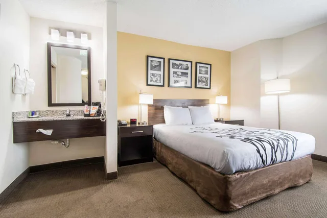 غرفة بسرير كوين، Sleep Inn Henderson 1/4