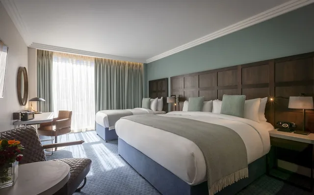Deluxe, Single, Double Bed, Clayton Hotel Cambridge 4/7
