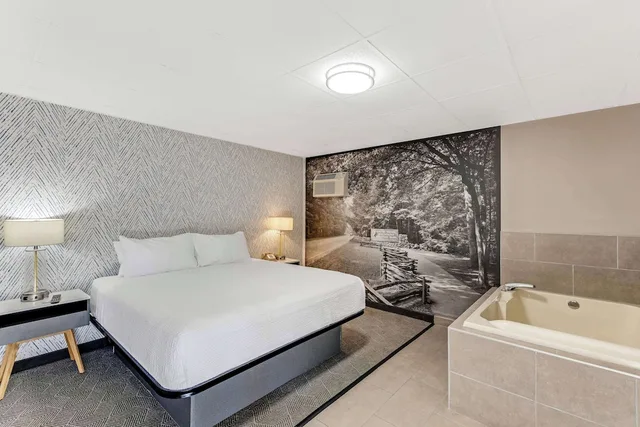 غرفة ديلوكس بسريرين كوين بغرفة نوم واحدة، The Wander Hotel, a Ramada by Wyndham 8/8