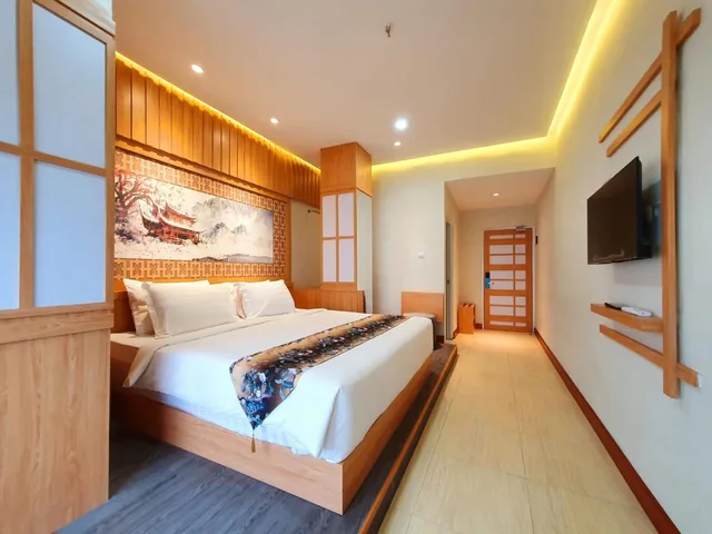 غرفة بسرير كينج، Litto (Little Tokyo) Jogja 2/4