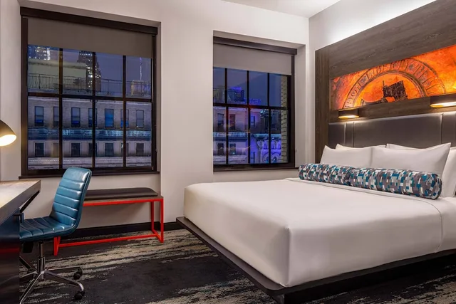 Urban, King Bed، ALOFT PHILADELPHIA DOWNTOWN 1/10
