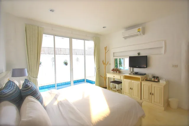 جناح بسرير كينج، Costa Village Pool Villa 2/3