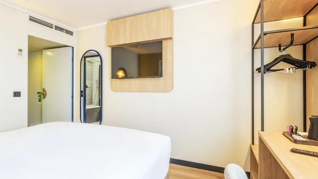 غرفة قياسية بسرير كوين، Campanile Nice Airport 7/10