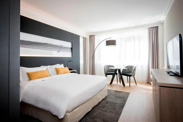 غرفة بسرير مزدوج أو سريرين منفصلين، Lyon Marriott Hotel Cite Internationale 6/10