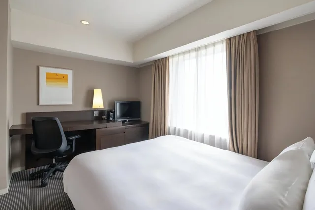 غرفة قياسية بسرير كوين بإطلالة على المدينة للمدخنين، Ana Crowne Plaza Hotel Hiroshima 3/7