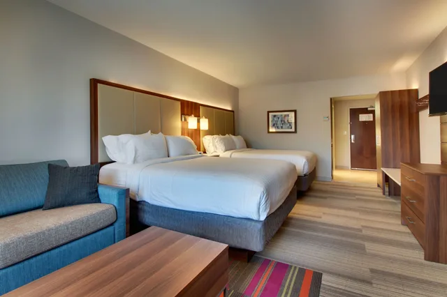 غرفة بسريرين كوين لذوي الإعاقة، Holiday Inn Express Helen 1/3