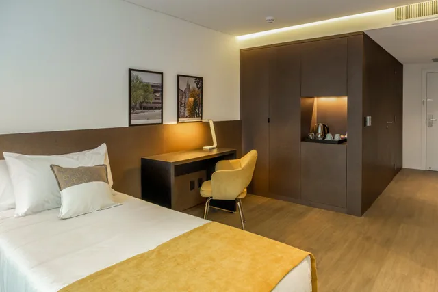 Standard, Triple, Street View، Dazzler by Wyndham La Plata 2/4