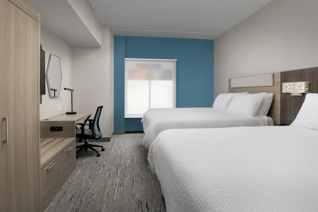 غرفة قياسية بسريرين كينج، Holiday Inn Express Hoteland Suites Knoxville-Clinton 2/3