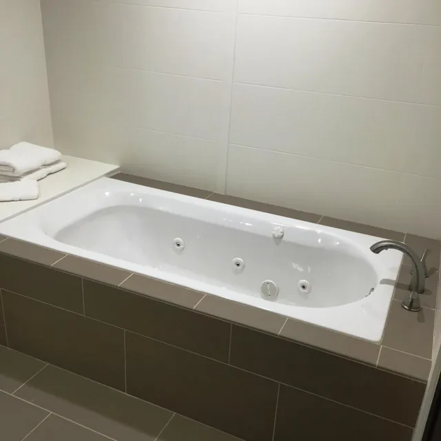 Suite, King Bed, Jetted Tub, Comfort Suites West Omaha, NE 3/4