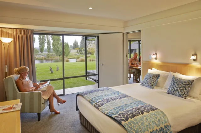 غرفة بسرير فردي، Edgewater Hotel 2/5