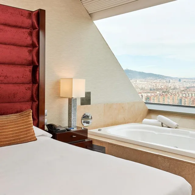 لوفت بانورامي بإطلالة، Hyatt Regency Barcelona Tower 9/10